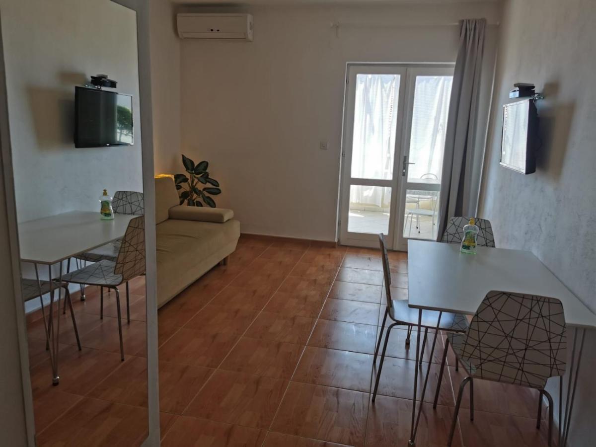 Apartments Angela Makarska Zimmer foto